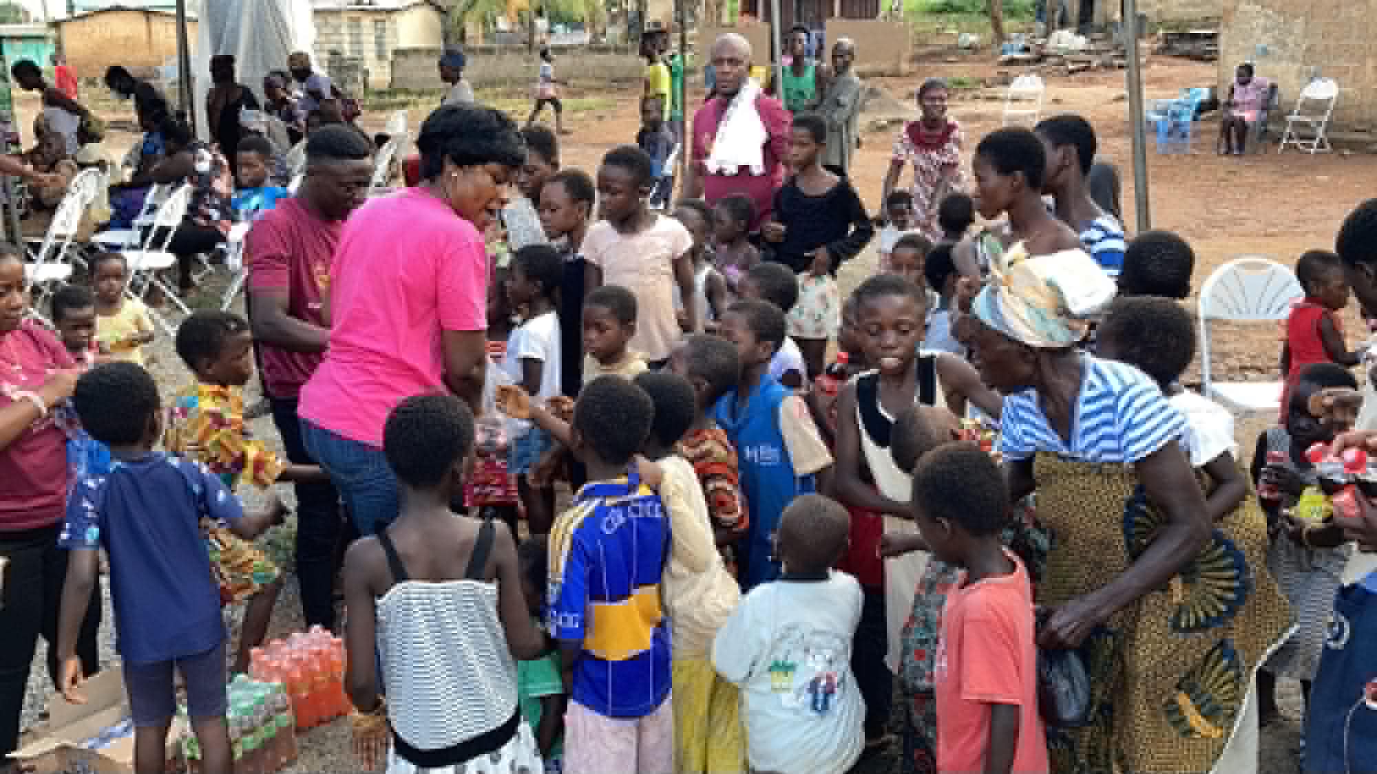 Hands of Gold Foundation: Health Screening and Donation Outreach Program at Fankyiniko, Nsawam - Photo 8