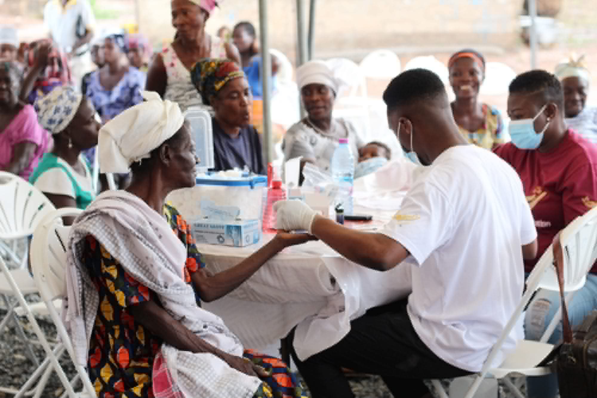 Hands of Gold Foundation: Health Screening and Donation Outreach Program at Fankyiniko, Nsawam - Photo 2